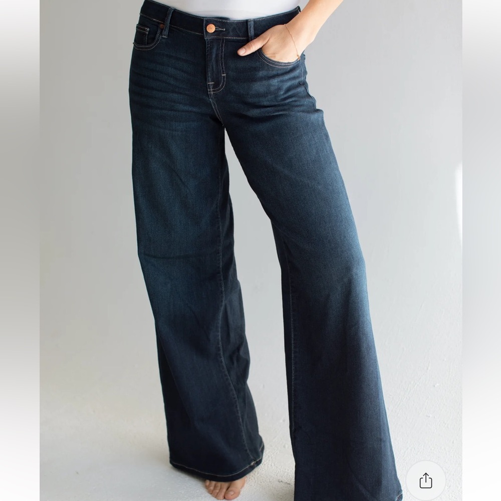 Chelsea Super Wide Leg Jean